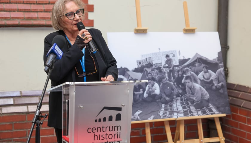 Powiększ obraz: Upamiętnienie ofiar masakry na placu Tian’anmen w Pekinie 4 czerwca 1989 r. i 36. rocznicy wrocławskiego Obozu Żywego Protestu