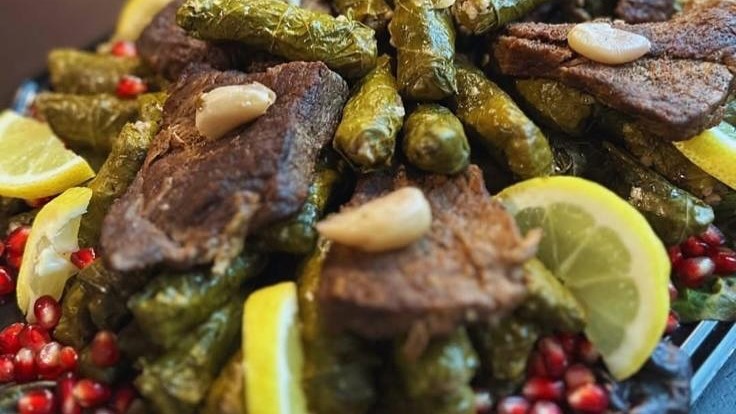 Powiększ obraz: W Syryjskim Domu we Wrocławiu zjemy oryginalne potrawy kuchni bliskowschodniej.