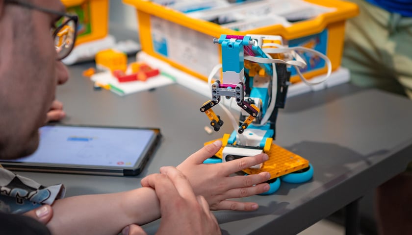 Powiększ obraz: Dzień Innowacji 2025 w Dolnośląskim Centrum Druku 3D
