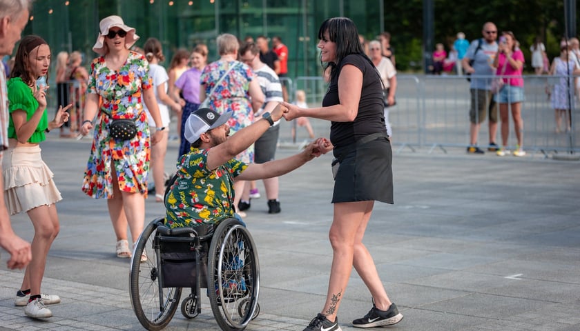 Powiększ obraz: Wakacyjna Balanga na placu Wolności - Wrocławska Potańcówka 5 lipca