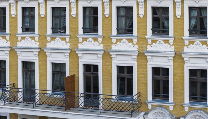 Wyremontowana kamienica Jedności Narodowej 153, 22 lipca 2025