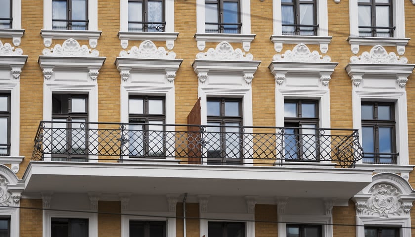 Wyremontowana kamienica Jedności Narodowej 153, 22 lipca 2025