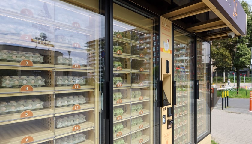 Powiększ obraz: Jajomat przy ul. Popowickiej we Wrocławiu