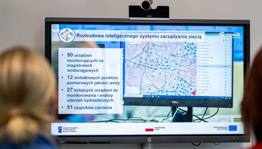 Konferencja prasowa wok&oacute;ł projektu &bdquo;Poprawa wrocławskiego systemu zaopatrzenia w wodę&rdquo;, kt&oacute;ry dofinansowano z unijnego programu FEniKS