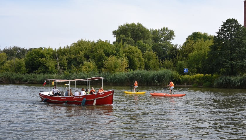 Powiększ obraz: Upalna sobota (9 sierpnia) we Wrocławiu