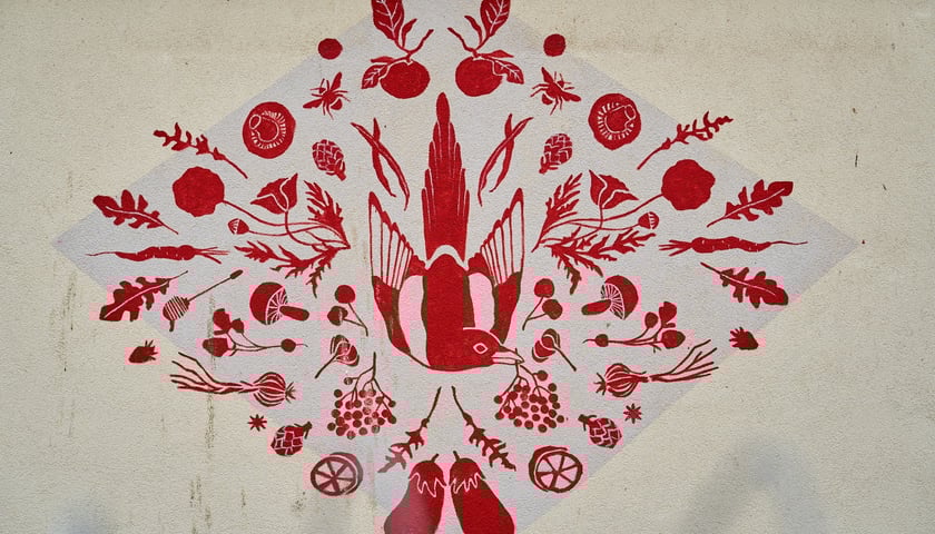 Powiększ obraz: Targ na Ptasiej na wrocławskim osiedlu Nadodrze