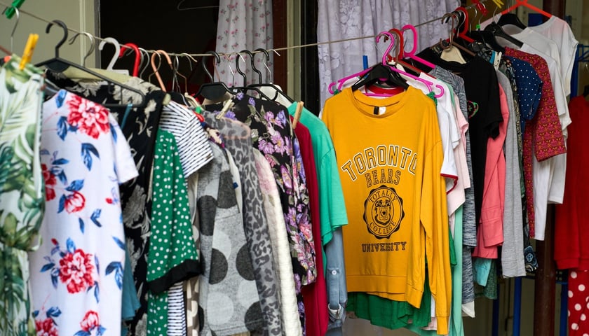 Targ na Ptasiej na wrocławskim osiedlu Nadodrze