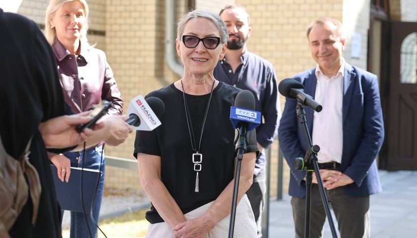 Powiększ obraz: Konferencja prasowa dotycząca rozpoczęcia roku szkolnego 2025/2026