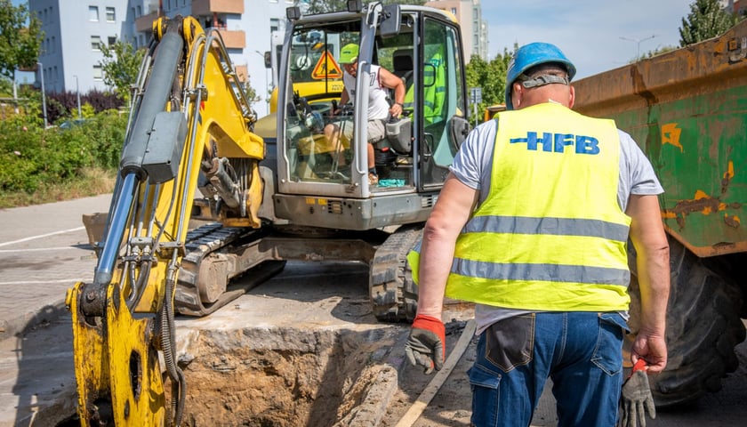 Powiększ obraz: Ruszyła wymiana rurociągu na ulicy Bajana