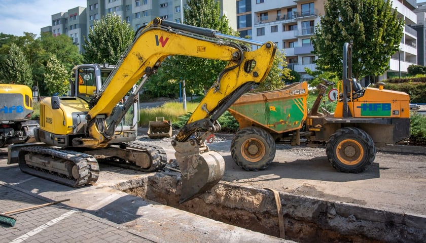 Powiększ obraz: Ruszyła wymiana rurociągu na ulicy Bajana