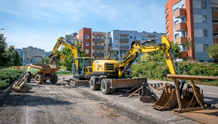 Powiększ obraz: Ruszyła wymiana rurociągu na ulicy Bajana