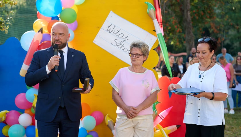 Rozpoczęcie roku szkolnego 2025/2026 w SP 97 przy ul. Prostej, 01.09.2025