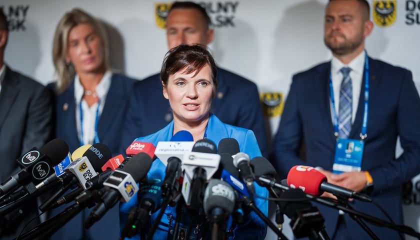 Powiększ obraz: <p>Prezes ARAW Magdalena Okulowska opowiedziała o wsparciu biznesu poprzez utworzenie przyjaznego środowiska dla start-upów</p>