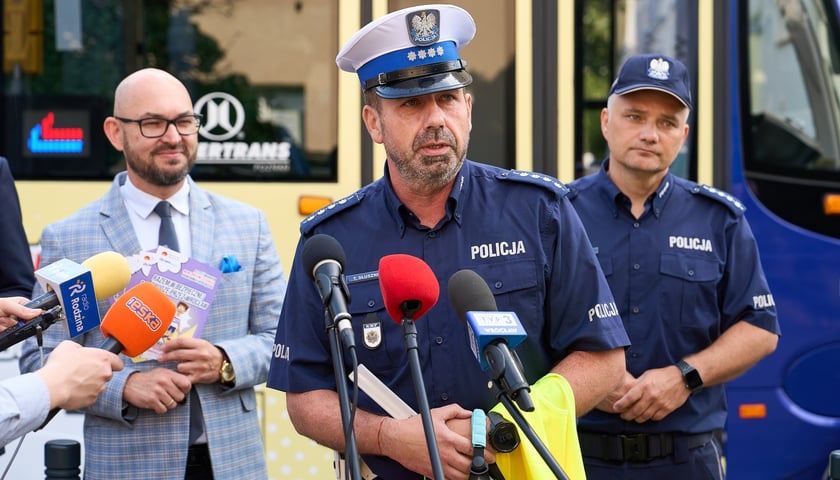 Powiększ obraz: Aspirant sztabowy Tomasz Słuszniak z Komendy Wojewódzkiej Policji we Wrocławiu