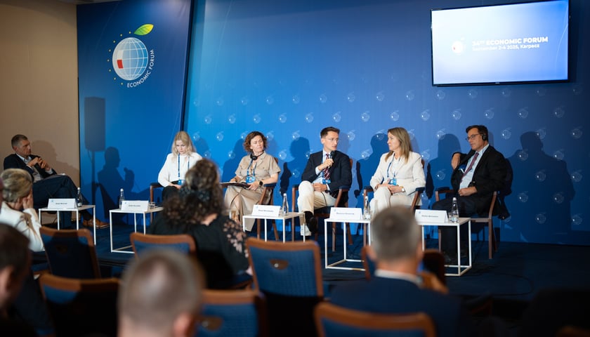 Powiększ obraz: <p>"Bądźmy zdrowi" - panel promujący zdrowie podczas Forum Ekonomicznego</p>