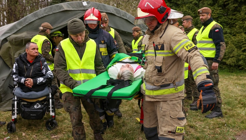 Powiększ obraz: <p>Ćwiczenia mają na celu przygotowanie służb i mieszkańców Wrocławia na sytuacje kryzysowe</p>