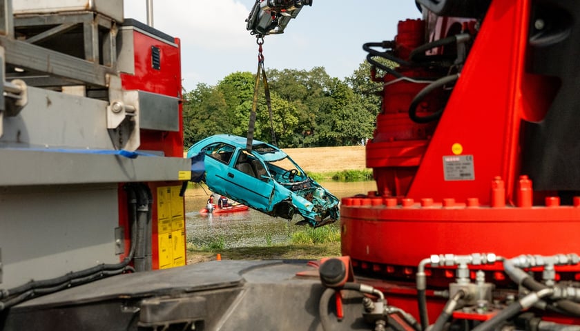 Powiększ obraz: <p>Ćwiczenia służb we Wrocławiu - Wyspa 2025 uczy jak współdziałać podczas powodzi</p>