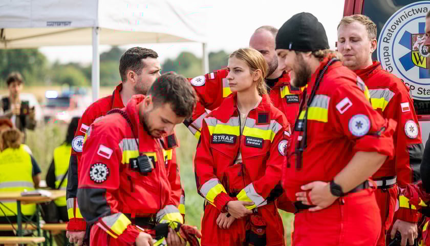 Powiększ obraz: Ćwiczenia służb we Wrocławiu - Wyspa 2025 uczy jak współdziałać podczas powodzi