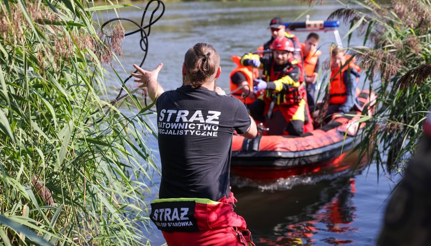 Powiększ obraz: Ćwiczenia służb we Wrocławiu - Wyspa 2025 uczy jak współdziałać podczas powodzi