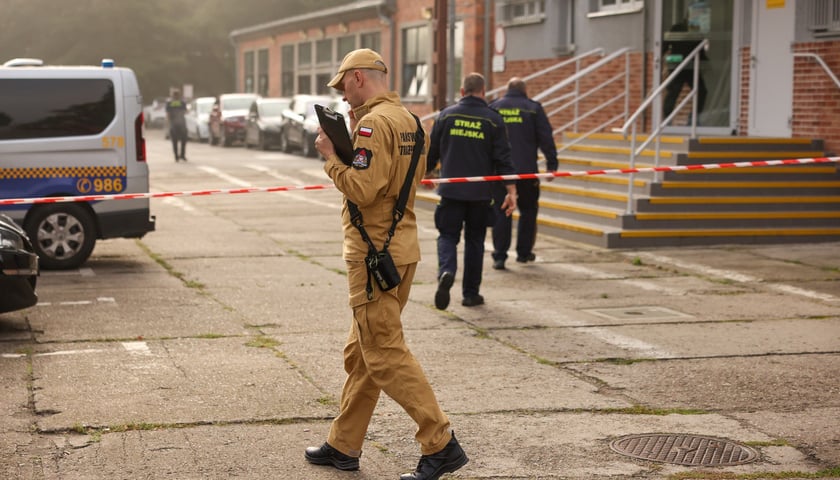 Powiększ obraz: Ćwiczenia służb we Wrocławiu - Wyspa 2025 uczy jak współdziałać podczas powodzi