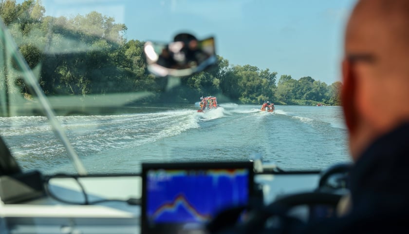 Powiększ obraz: Ćwiczenia służb we Wrocławiu - Wyspa 2025 uczy jak współdziałać podczas powodzi