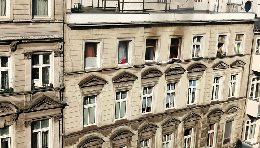 Powiększ obraz: Pożar mieszkania przy ul. Chrobrego