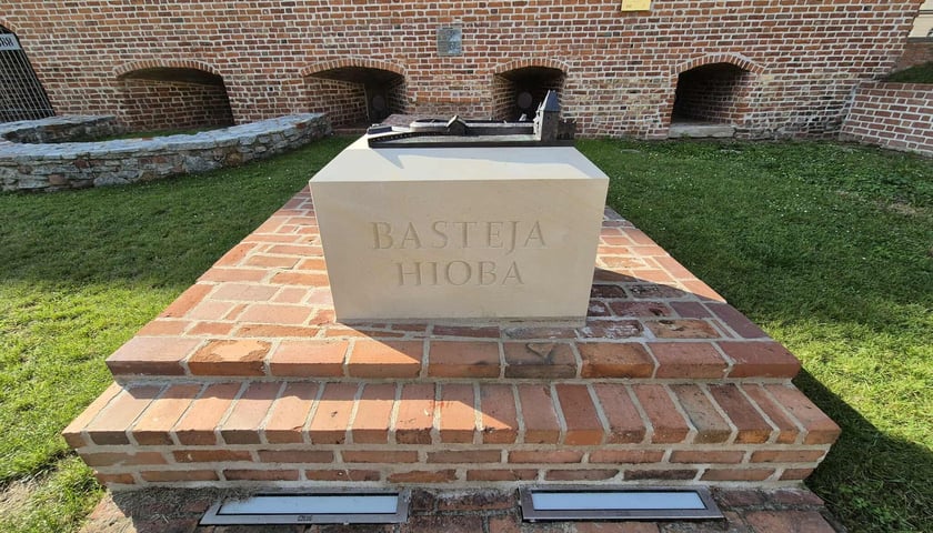 Basteja Hioba po renowacji