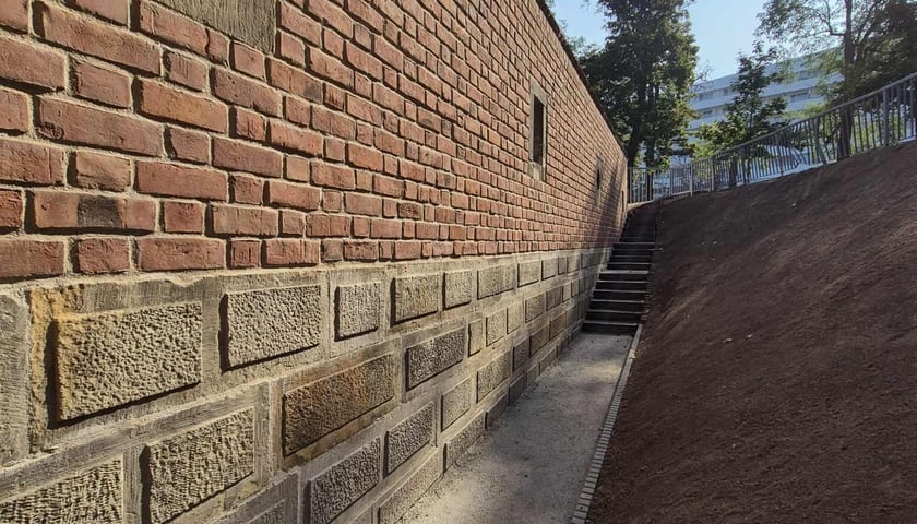 Basteja Hioba po renowacji