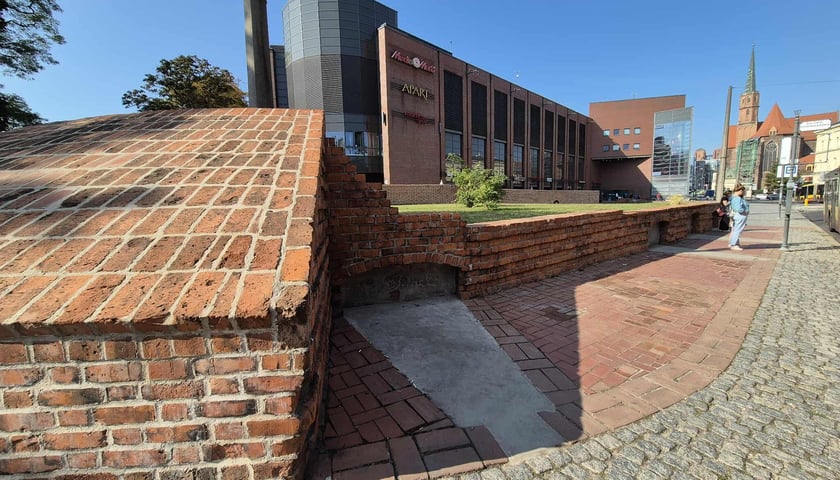 Basteja Hioba po renowacji