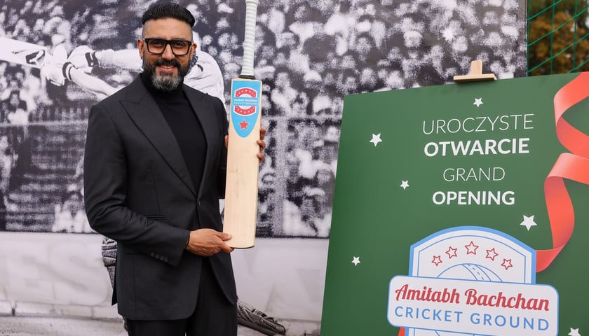 Wizyta Abhisheka Bachchana we Wrocławiu &ndash; uroczystość zapowiadająca powstanie pierwszego we Wrocławiu boiska do krykieta im. Amitabha Bachchana