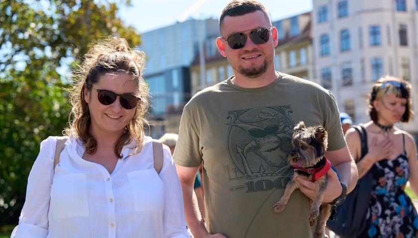 Powiększ obraz: <p>VI Parada Psów Wrocławskich przeszła przez miasto w niedzielę 21 września 2025 </p>