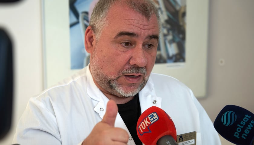 Powiększ obraz: Prof. dr hab. Jarosław Drobnik, naczelny epidemiolog Uniwersyteckiego Szpitala Klinicznego we Wrocławiu.
