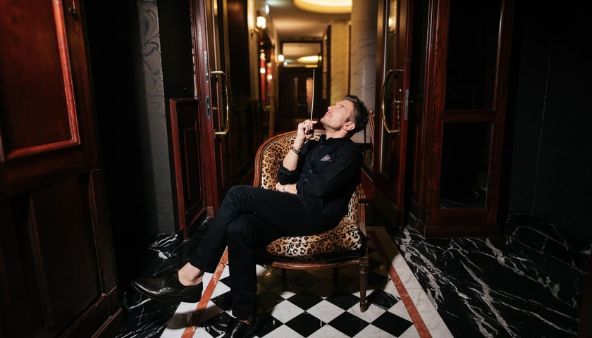 Powiększ obraz: Adam Sztaba