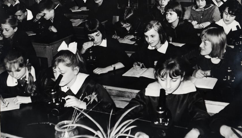 Powiększ obraz: <p>Uczniowie SP 1 dawniej</p>