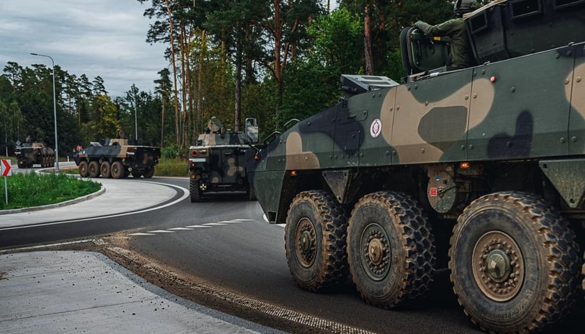 Kolumny pojazdów wojskowych