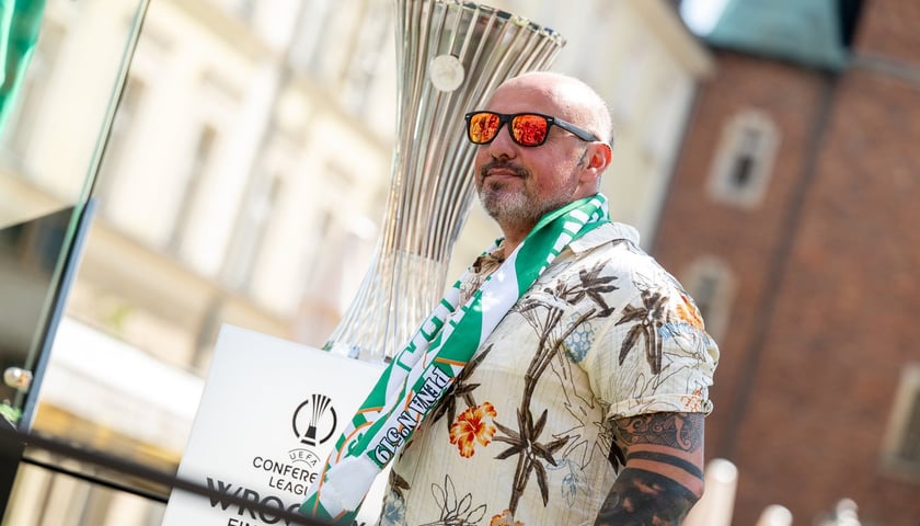 Otwarcie ogólnodostępnej strefy kibica Fan Festival w rynku przed finałem LK UEFA