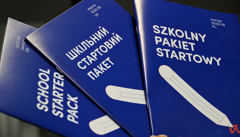 Powiększ obraz: „Szkolny pakiet startowy”