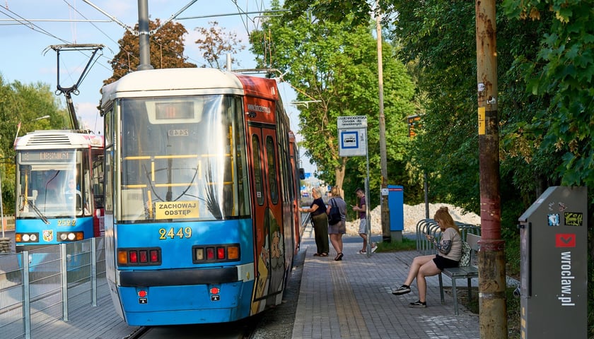 Powiększ obraz: Wrocławski tramwaj Konstal 105