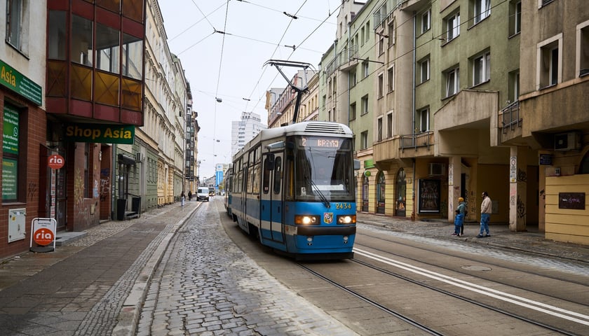Powiększ obraz: Wrocławski tramwaje Konstal 105