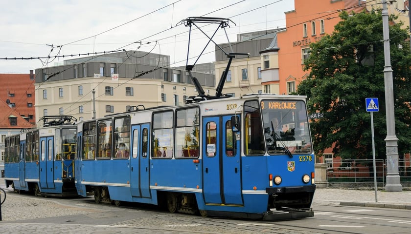 Powiększ obraz: Wrocławski tramwaj Konstal 105