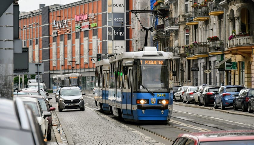 Powiększ obraz: Wrocławski tramwaj Konstal 105