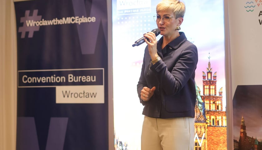 Powiększ obraz: <p>Na zdjęciach IV edycja programu „Od pola na wrocławski stół” we wrocławskim Novotelu</p>