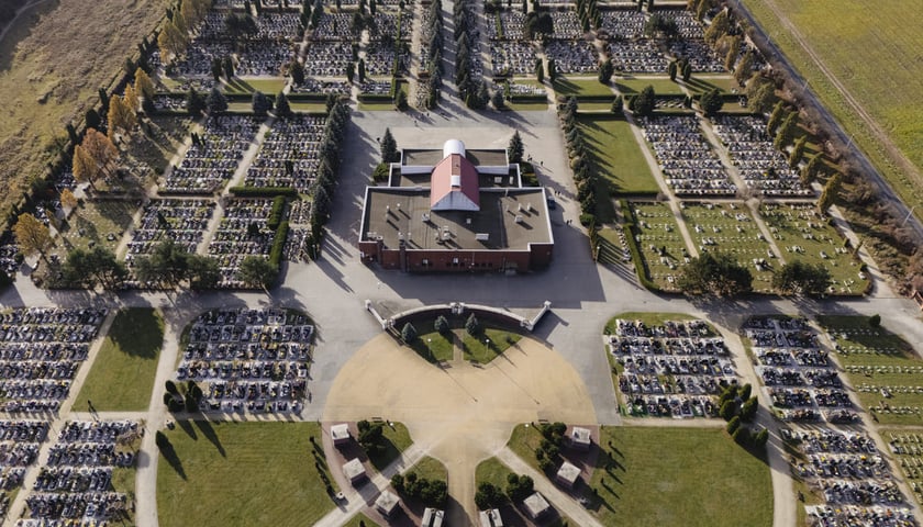 Cmentarz Kiełczowski, zdjęcie archiwalne z 2024 roku.