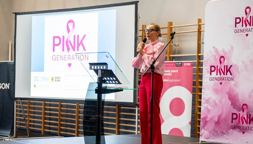 Powiększ obraz: Aleksandra Sztuder - lekarz onkolog i radioterapeuta, Dolnośląskie Centrum Onkologii, Pulmonologii i Hematologii we Wrocławiu