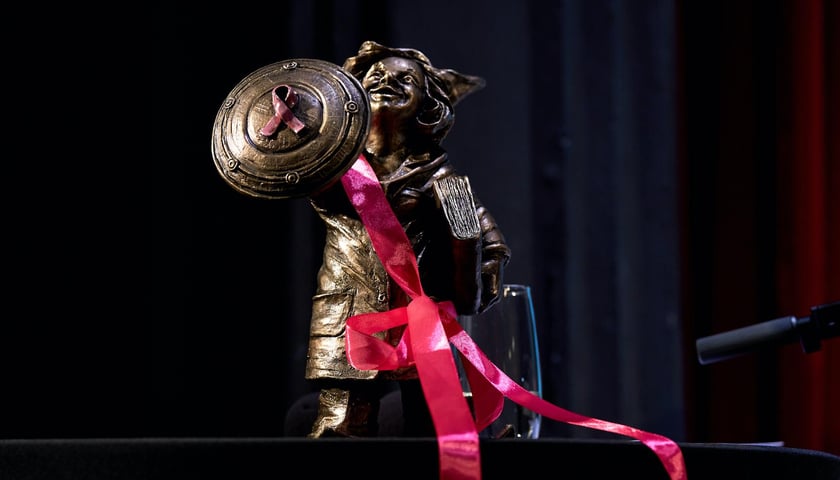 Powiększ obraz: Krasnalka Mammilla. Uroczystość 30-lecia programu wczesnego wykrywania raka piersi we Wrocławiu