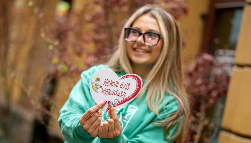 Powiększ obraz: <p>Promocja Dnia Życzliwości w ubiegłym roku</p>