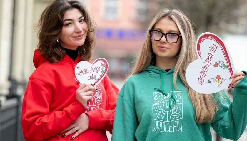 Powiększ obraz: <p>Promocja Dnia Życzliwości w ubiegłym roku</p>