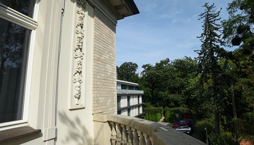 Powiększ obraz: Hotel Platinum Place w zabytkowej willi Powstańców Śląskich 204