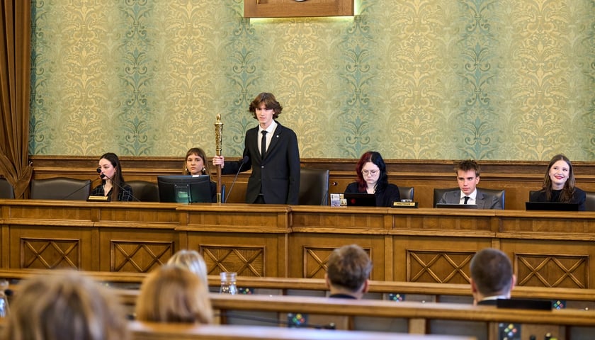 Powiększ obraz: Pierwsza sesja VIII kadencji Młodzieżowej Rady Miasta Wrocławia - 23.10.2025