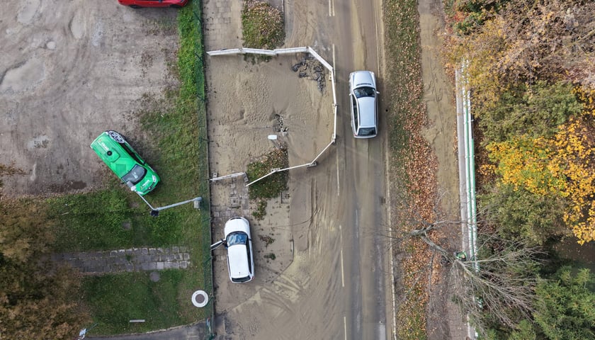 Awaria sieci wodociągowej przy ul. Metalowców we Wrocławiu, 26.10.2025